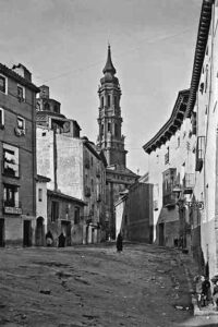 1925 - La Seo desde la antigua calle Esmir